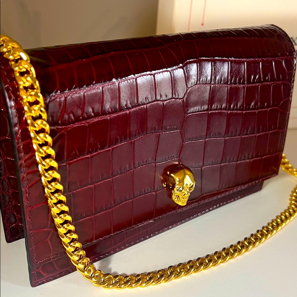 Alexander McQueen Dark Red Croc-Embossed Crossbody Bag (Never Worn) - Picture 2 of 7